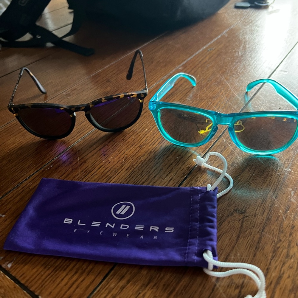 Black and Blue Sunglasses Set with Protective Pouch